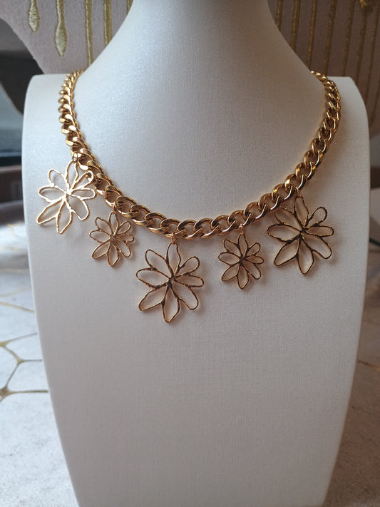 Collier solene