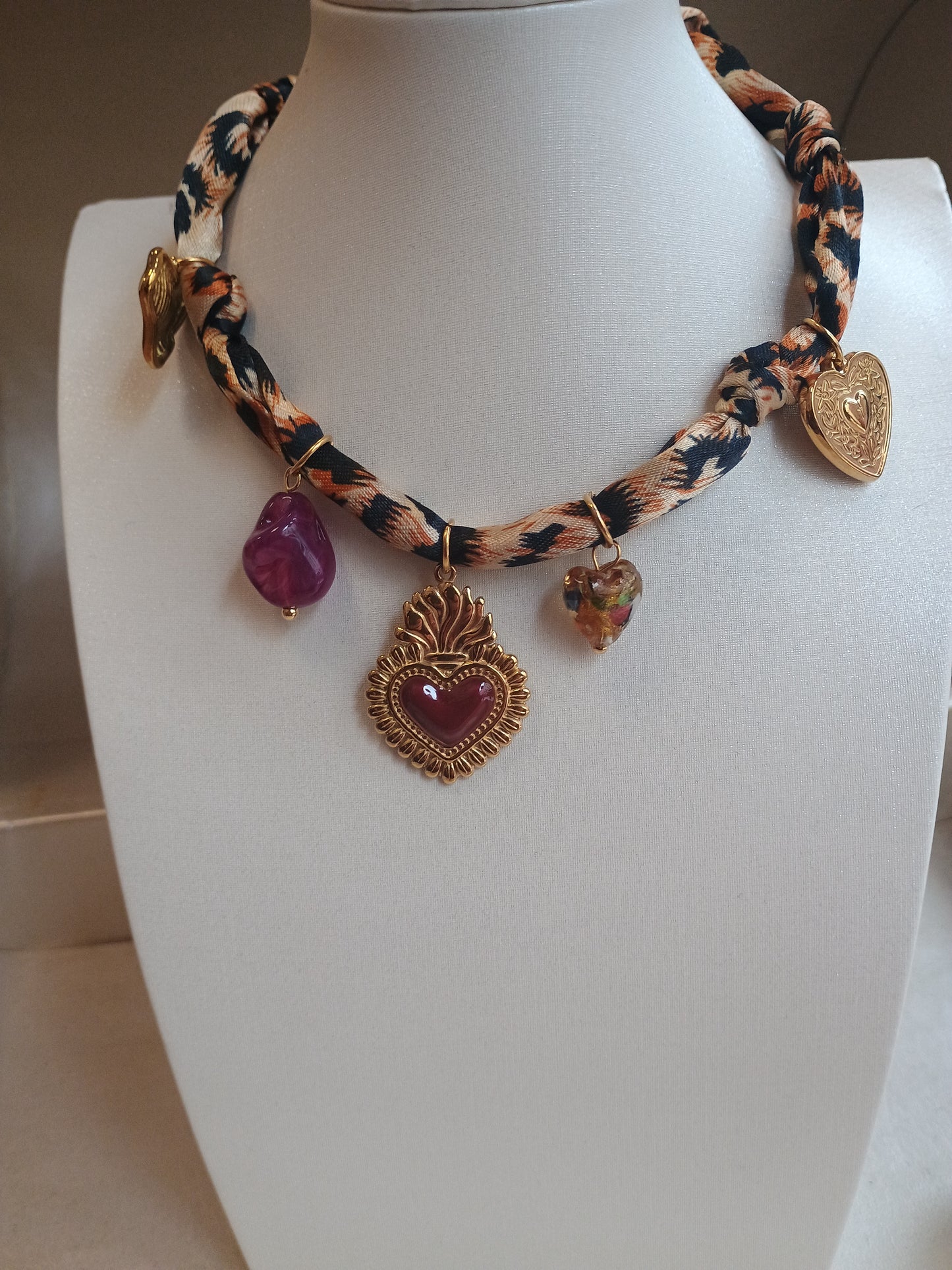 Collier rosa
